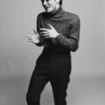 Charlie Heaton Instagram - VMAN ‘Dance you’re on camera’ @gucci sweater @stellamccartney pants @vman