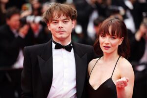 Charlie Heaton Instagram - 🌹🖤 Cannes 2023  @ysl  @andreas.rentz @vittoriozuninocelotto
@gettyentertainment