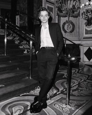 Charlie Heaton Instagram - #gqspain #manoftheyear #saintlaurent @samanthamcmillen_stylist 🙏🏻