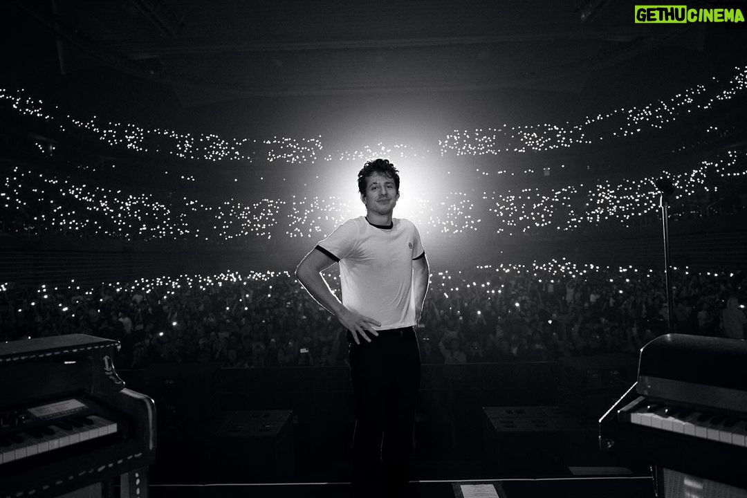 Charlie Puth Instagram - 谢谢 !! Night 1 of 2 Shanghai, China