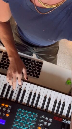 Charlie Puth Instagram - I produce tok drill now lol