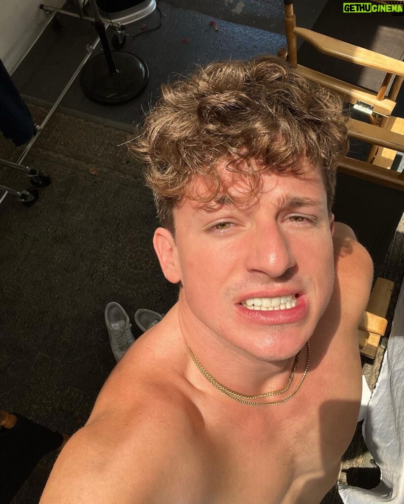 Charlie Puth Instagram - Hdhehwjwiwiwuuwyeurotitti so excited !!!!: