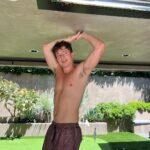 Charlie Puth Instagram -