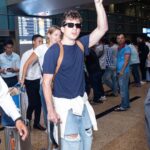 Charlie Puth Instagram – Thank you for the warm welcome Vietnam. My first time here!!!