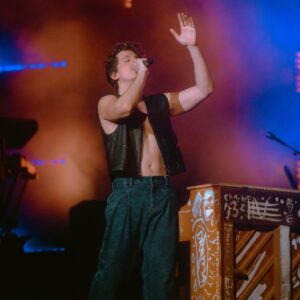 Charlie Puth Instagram - Showering on a moving bus is tricky! Performing for you every night makes living on a bus worth it!