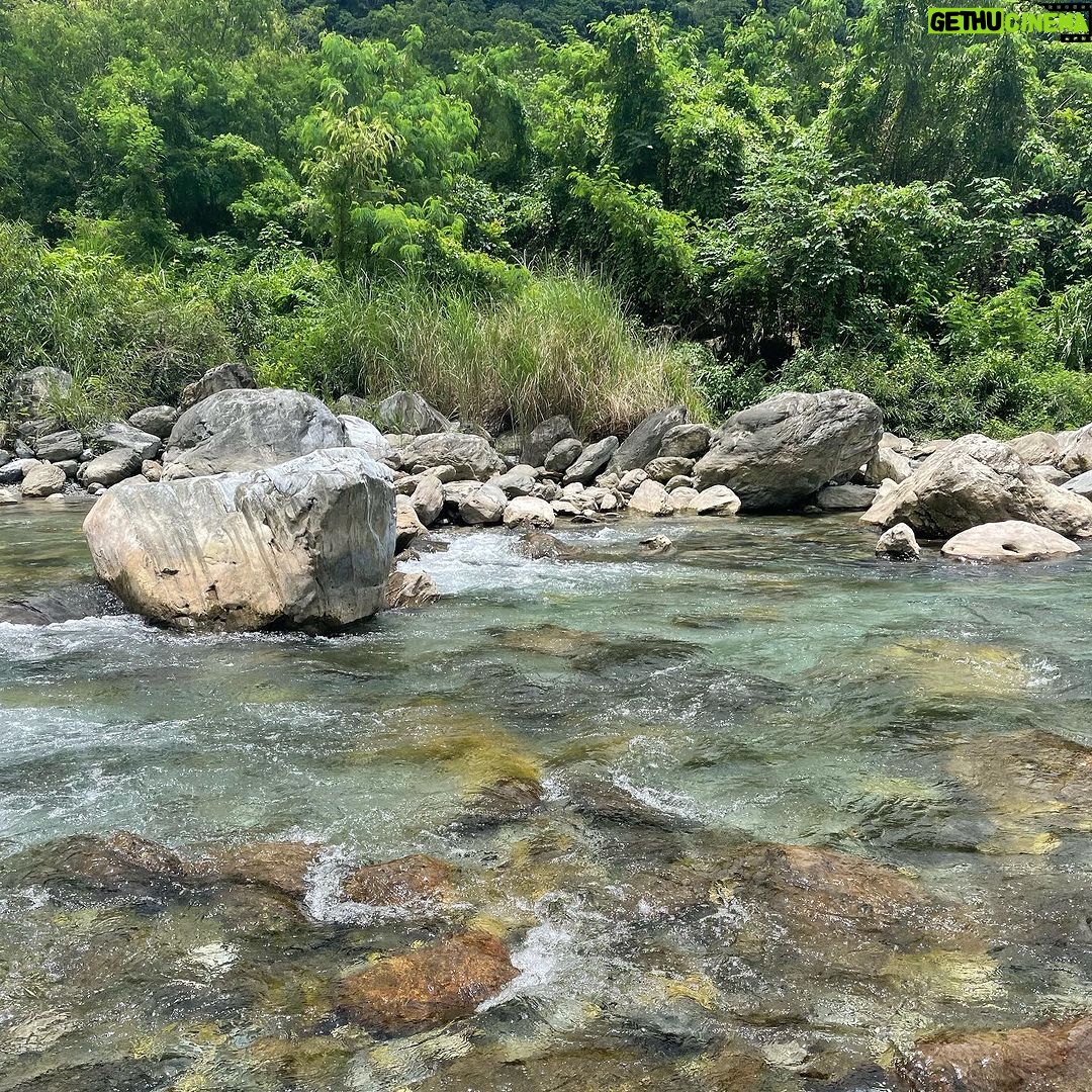 Charlize Lamb Instagram - a meditative trip???