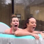 Charlotte Crosby Instagram - Ice bath with friends they say……IT WILL BE FUN THE SAY 😂😂😂🤣🤣🤣🤣🥶❄️ 🛀