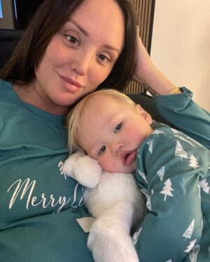 Charlotte Crosby Instagram - Recents with albs ✨
1. Family Xmas pjs 
2. Albas learnt ba byeeee 🥲🥰
3. Decorating the tree
4. Soft plays with nanny noos @letitia.crosby 
5. Visits from godfather @fr15by 
6. Snow days indoors. 
7. Visit to the Xmas gardens ✨
8. A little messy lady
9. Writing out her Xmas cards 🥰
10. LOL