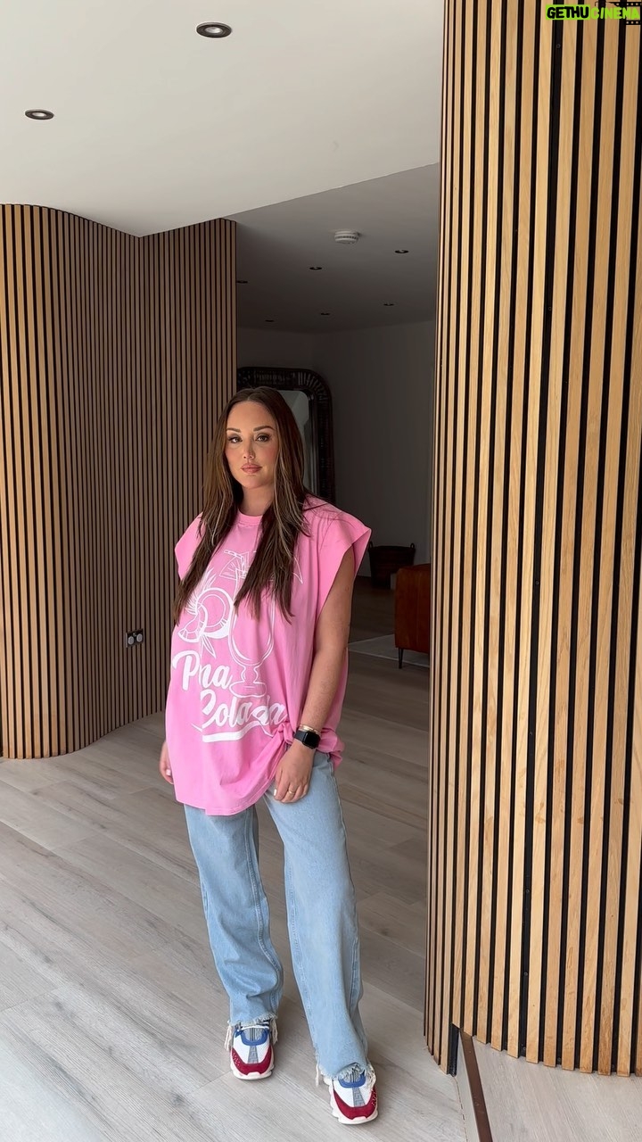 Charlotte Crosby Instagram - 30% Off ends TOMORROW @peppergirlsclub ❤️ Get 30% off all of our oversize vests using code PEPPER30 🙌🏼