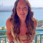 Charlotte Crosby Instagram - Ad. Absolutely buzzing to be back in our happy place, the place where @jake_ankers proposed and we got engaged 💍 😂 I’ve been using the free @hitcheduk app to start planning our wedding, there are so many great features including a full checklist, budget tracker and over 21k venues and suppliers! Right now, if you sign up to Hitched by the 29th February, you will be in with the chance to win £25k towards your dream wedding so sign up now to start planning your wedding with Hitched now! The Palm - Dubai
