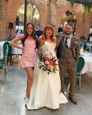 Charlotte Crosby Instagram - Fave photo dump of the year ❤️
Congratulations to my cuz @swanstagram and the most beautiful bride @lizziewood_x the newly weds 🤍🤍🤍🤍 the most perfect and amazing day ❤️