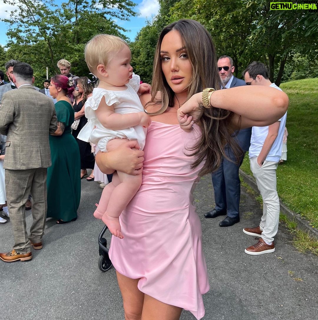Charlotte Crosby Instagram - Albas first wedding 💒 #TheSwansons