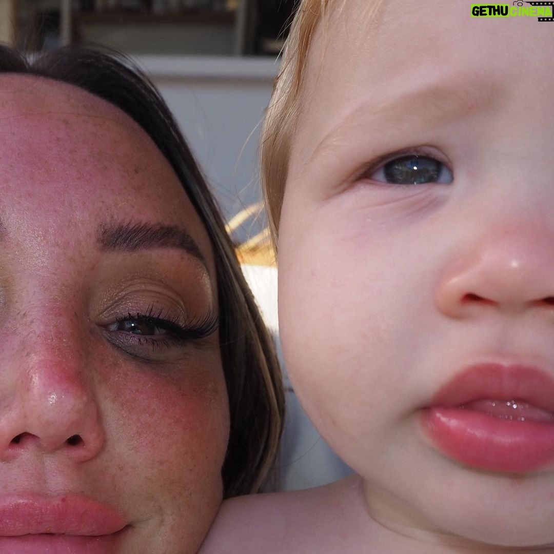 Charlotte Crosby Instagram - FAMILY π€πΌπ€πΌ Hands down the best day of fun, food and memory making EVER π And the food π€€ THE LEGS IN THE 3RD SLIDE π₯²π₯²π₯²π₯²π₯² Nikki Beach Santorini