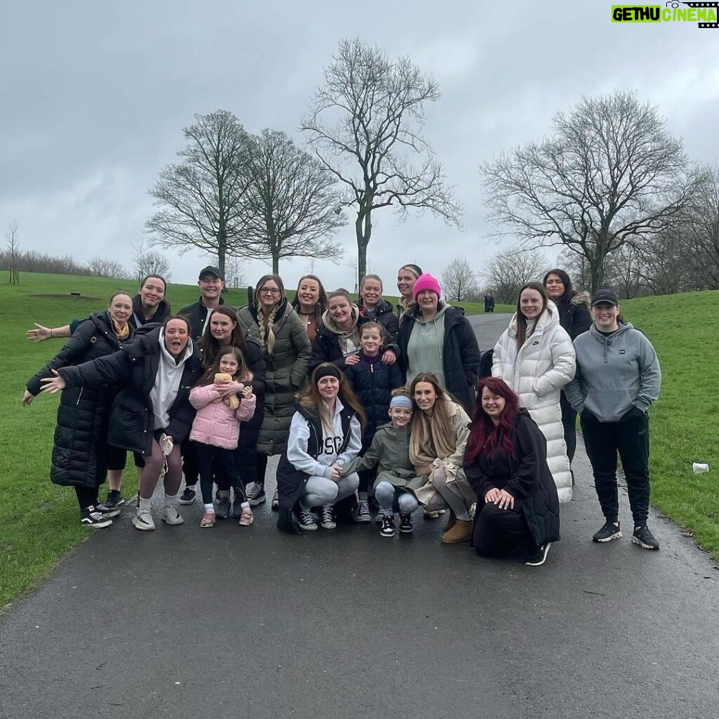 Charlotte Crosby Instagram - 💚BLITZ N BANTA💚that it our 1st members only walk and talk in Manchester ✔️ I absolutely love that we now have our walk and talk groups simultaneously running in Manchester, Scotland and the northeast! 👏🏼👏🏼🙌🏼 and next stop is officially WALES 🏴󠁧󠁢󠁷󠁬󠁳󠁿 remember guys these are for members only on the @blitznburn app! I’ve had a few messages from people wanting to join! You have to be on the app to come on any of our group activities ❤️🙌🏼 if you are looking to find a fun way into fitness I highly recommend looking into my app! We have fun events, monthly group activities! A fantastic community section! A HUGE selection of programmes and challenges! And a wide variety of workouts and wellness exercises from COMBAT, YOGA, MEDITATION, TABATA, HIIT, DANCE, BODY WEIGHT, POWER WALKS, DUMBELL. Come join us NOW! Link in stories 💕