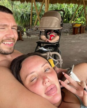 Charlotte Crosby Instagram - Some faves from the most amazing 3 weeks of our lives 🥰💕 10 photos is not enough 💕 back on home turf now. WOW ITS COLD 🥶 and we are JET LAGGED 😴 be back soon guys once we are all settled back in! Pray Alba has avoided jet lag 🤞🏼🤞🏼🤞🏼🤞🏼🤞🏼