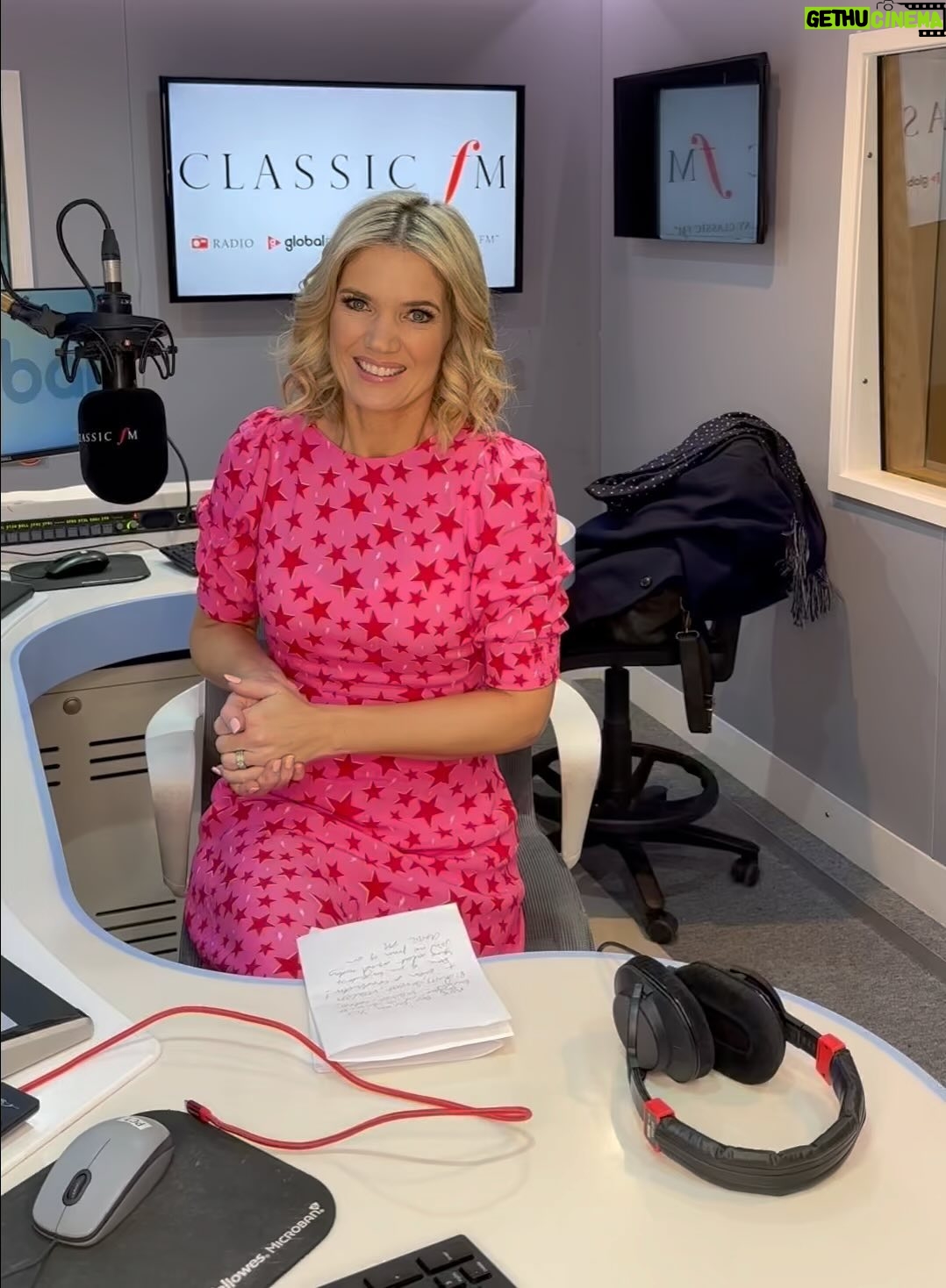 Charlotte Hawkins Instagram - Come & join me tonight from 9pm on @classicfm! ✨🎶 #classicfm #classicalmusic #Friday #fridaynight #youngclassicalstars