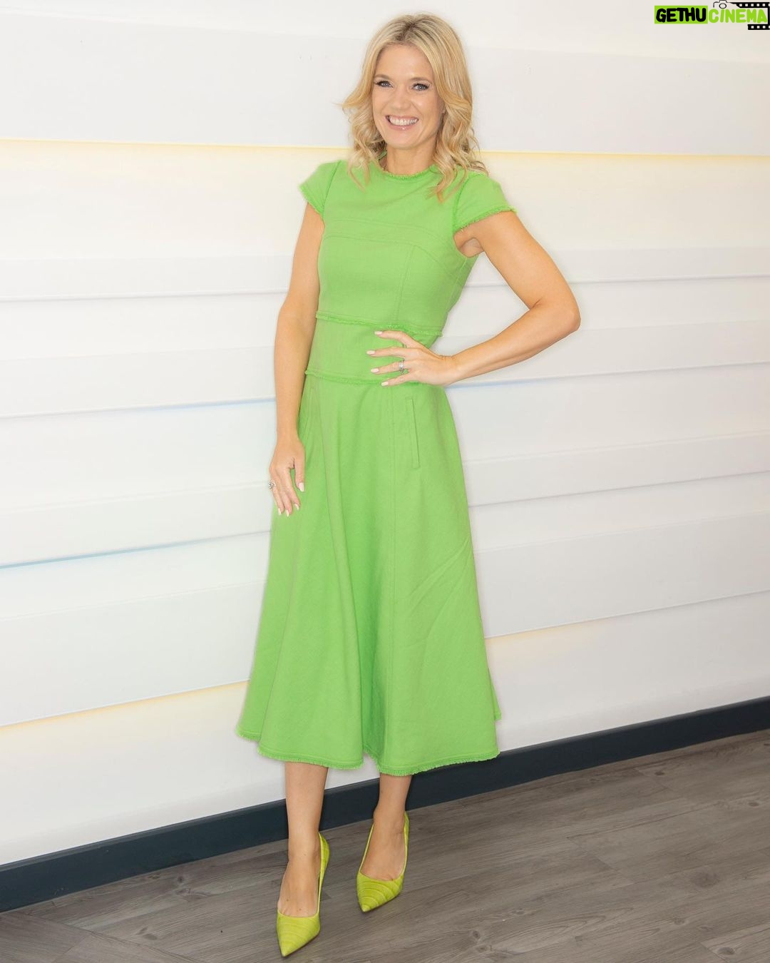 Charlotte Hawkins Instagram - Friday! 💚 📸 @kenmckayphoto #gmb #goodmorningbritain #greendress