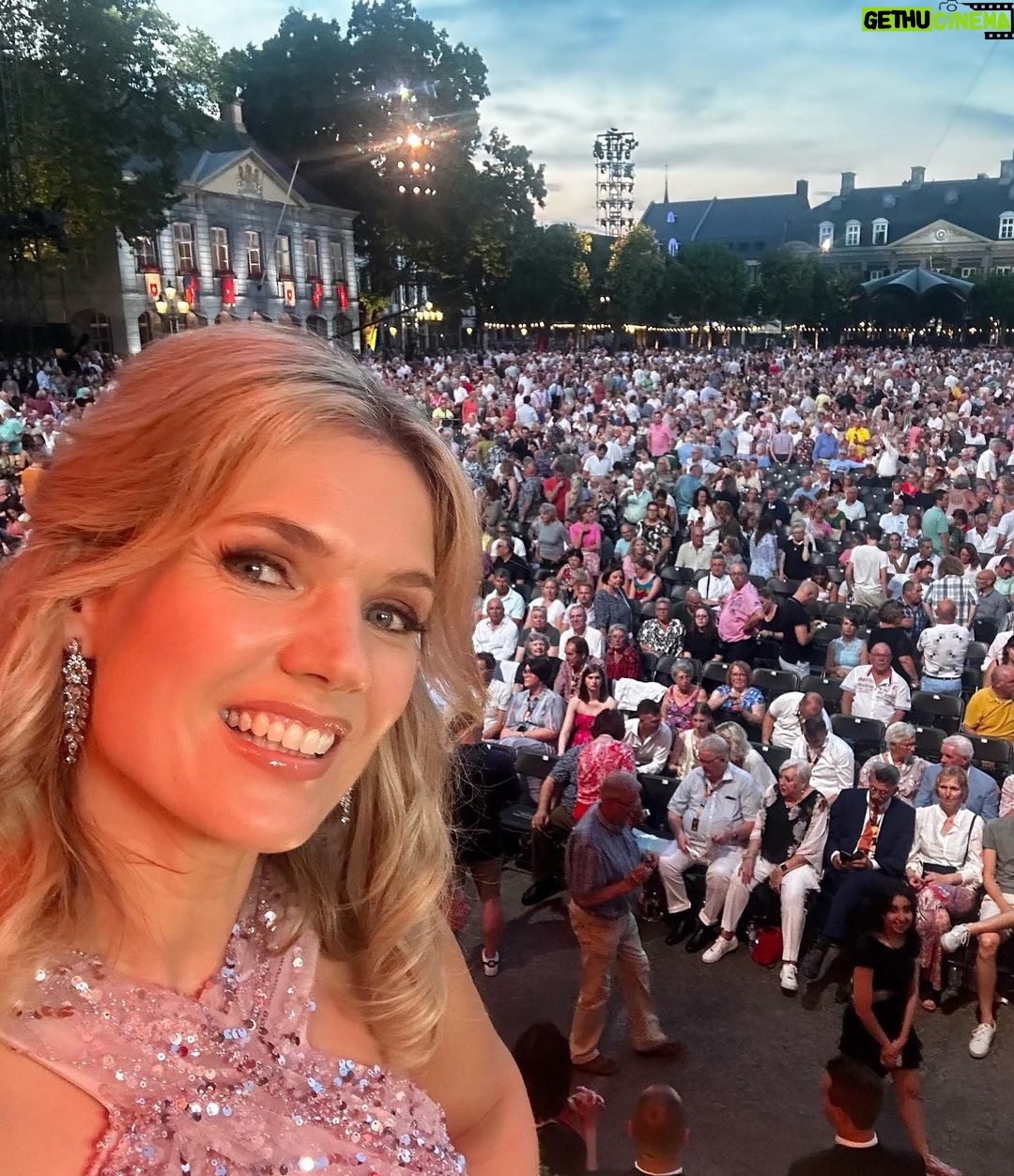 Charlotte Hawkins Instagram - Always such a special time in Maastricht hosting @andrerieu’s concert for cinemas - ‘Love is All Around’ is out this weekend, in more than 500 cinemas around the country! ❤️ Dress @veniinfantino #andreincinemas #andrerieu #loveisallaround