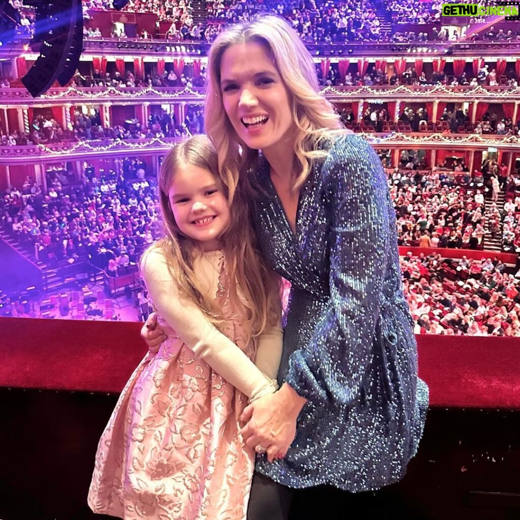 Charlotte Hawkins Instagram - Such a special night kicking off Christmas in style at the @royalalberthall! A wonderful sing-along, raising the roof with The Twelve Days of Christmas! 🎶🎅🏼 #rahchristmas #royalalberthall #carols #christmas