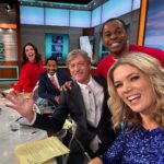 Charlotte Hawkins Instagram - Monday’s @gmb! 👋 Such a lovely morning… with the inspirational @tonyhudgell.bear to hear about his Christmas campaign, chatting @dancingonice with @torvillanddeanofficial, debating is it cheating to cook your Christmas dinner in an air fryer with @danhunter9 & @allegrabenitah. And the festive sparkle is out now we are ONE WEEK away from the big day! 🎅🏼 Back tomorrow with @richardmadeleyofficial to do it all again, see you then! #gmb #goodmorningbritain