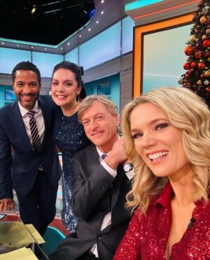 Charlotte Hawkins Instagram - Some Christmas sparkle with @lauratobinweather to wrap up the week for me on  @gmb! Today we were joined by the lovely @thetonyhadley telling us all about his new tour & album. The team studio selfie with @richardmadeleyofficial @seanfletchertv @lauratobinweather… & big thank you to @richardmadeleyofficial for my lovely Christmas present of our studio selfie from Monday immortalised on a mug! Happy Christmas everyone xx 🎅🏼❤️ #gmb #goodmorningbritain