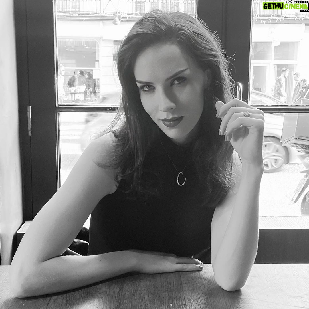 Charlotte Kirk Instagram - Lost in time…. . . . . . . . #blackandwhite #blackandwhitephotography #charlottekirk #charlottekirkofficial #tuesdaymotivation #actress #actresslife #love #success #photooftheday #englishrose #smile #natural #natualbeauty #followforfollowback #foodphotography #instagood #instatravel #classic #classicactor #fashion