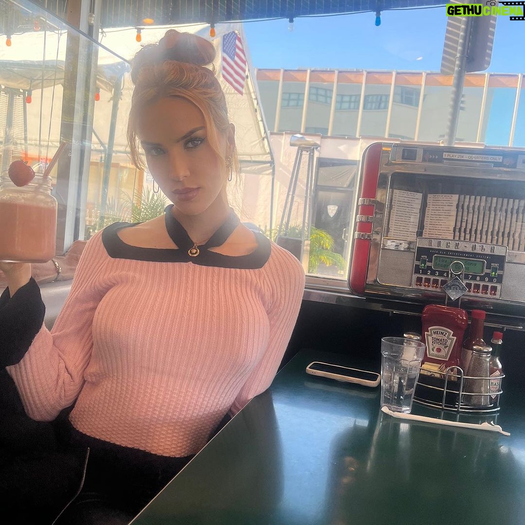 Charlotte Kirk Instagram - The American way ๐บ๐ธ . . . . . . #charlottekirk #charlottekirkofficial #diner #americandiner #travel #style #fashion #followforfollowback #follow #saturday #saturdayvibes #love #la #california #travelphotography photography #weekend #weekendtime #weekendvibes #losangeles #actress #awardwinningactress #cityofangels Los Angeles, California