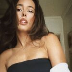 Chelsea Gilligan Instagram - 🖤