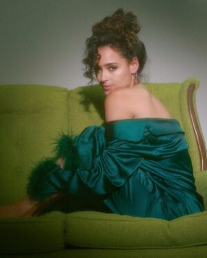 Chelsea Gilligan Instagram - Caught a Vibe💚