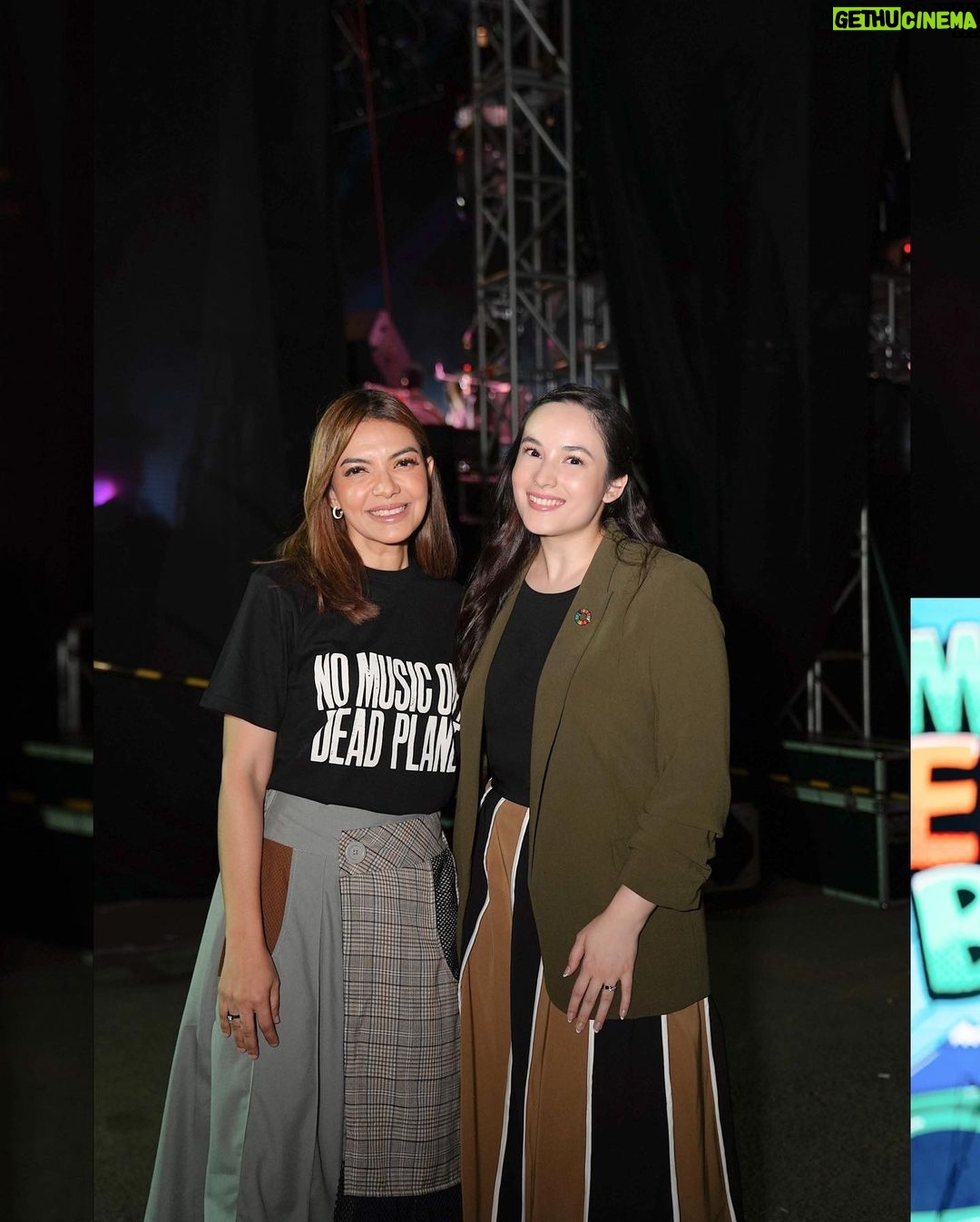 Chelsea Islan Instagram - Tepat seminggu yang lalu bersama Mbak Nana di Lampung untuk Mata Najwa dengan Topik: Menjadi Penjaga Bumi. Terima kasih banyak atas kesempatan ini Mbak Nana dan seluruh Tim Narasi. Dalam kesempatan ini, aku juga mewakili @undpindonesia sebagai Sustainable Development Goals Mover, yang khususnya untuk SDG #14 dan #15. Yaitu; Menjaga Ekosistem Laut dan Menjaga Ekosistem Darat. Sudah saatnya kita bersama menerapkan Gaya Hidup Ramah Lingkungan dan ambil aksi untuk kebaikan Bumi dan Lingkungan. #KamiKawanBumi ๐