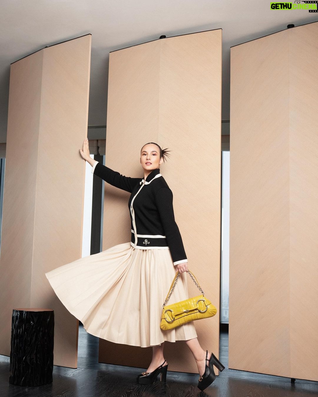Chelsea Islan Instagram - Head to toe in @gucci. Loving the unique design and vibrant yellow color of Gucci’s Horsebit Chain Shoulder Bag. This is definitely a must-have item! Welcoming the new creative director of Gucci, @sabatods. Big applause for the cool debut and vision in reinventing Gucci classics. #GucciAncora 💛 Park Hyatt Jakarta