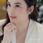 Chelsea Islan Instagram - Join us in crafting love-filled holiday letters and selecting the most enchanting Sol et Terre jewelry for Christmas and New Years! What piece would you pick for that special someone? Drop your choice in the comments below! Be a part of the festive magic! Let’s make this holiday season shine brighter together! ✨ #SolEtTerreMagic #FestiveFinds #EthicalLuxury #SparkleWithPurpose #SolEtTerre #EcoChic #CharityWithEveryPurchase #FestiveConsciousness #GreenGlamour #LippoMallPuri #PopUpStore #JewelryExhibition #LabGrownDiamonds