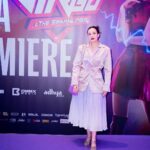Chelsea Islan Instagram - Snippets from Virgo and The Sparklings Gala Premiere 💜 Filmnya tayang hari ini! Wajib untuk nonton di bioskop, filmnya seru banget. Selain itu juga karakter dan ceritanya di bawakan dengan sangat fun, fresh & vibrant. Penonton juga terbawa suasana untuk sing along di bioskop bareng-bareng. So happy to meet Virgo & Sri Asih! 💫 #BanggaFilmIndonesia Styled by: @ivanteguhsantoso Outfit by: @sean_sheila MUA: @ryanogilvy Hairdo: @shabura 📸: @snap.nuel & @armanfebryan