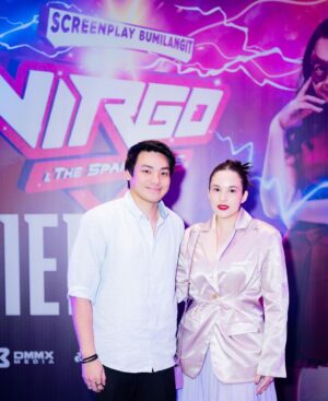 Chelsea Islan Instagram - Snippets from Virgo and The Sparklings Gala Premiere 💜

Filmnya tayang hari ini! Wajib untuk nonton di bioskop, filmnya seru banget. Selain itu juga karakter dan ceritanya di bawakan dengan sangat fun, fresh & vibrant. Penonton juga terbawa suasana untuk sing along di bioskop bareng-bareng. So happy to meet Virgo & Sri Asih! 💫

#BanggaFilmIndonesia

Styled by: @ivanteguhsantoso 
Outfit by: @sean_sheila 
MUA: @ryanogilvy 
Hairdo: @shabura 
📸: @snap.nuel & @armanfebryan