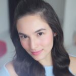 Chelsea Islan Instagram - May the blessings of this day radiate through your smile and shine through your heart 🤍