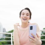 Chelsea Islan Instagram - The glowing design of OPPO A95 mesmerizes me! OPPO A95 punya design yang berkilau, anti goresan dan anti fingerprint juga! Selain design, performa OPPO A95 yang punya baterai dan RAM besar, bikin keseharianku semakin mudah. Free Style Protector Case untuk setiap pembelian OPPO A95. You can get it now! Informasi lebih lanjut langsung aja follow @OPPOIndonesia 🤍 #PerformaAndalanmu