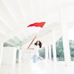 Chelsea Islan Instagram - Selamat Hari Kemerdekaan Republik Indonesia ke-76! Dirgahayu Indonesiaku! 🇮🇩 Di 76 Tahun kita Merdeka ini, yuk kita saling tingkatkan aksi gotong royong kita untuk membangun Indonesia menjadi lebih baik lagi! Tidak hanya pemerintah, tapi kita juga bisa jadi bagian dari pembangunan Negeri Indonesia kita ini lho! Salah satunya dengan berinvestasi di reksa dana UOBAM Dana Membangun Negeri, yang pengalokasian asetnya ditujukan sebagian besar ke instrumen pendapatan tetap seperti obligasi pemerintah maupun obligasi korporasi dari emiten yang ikut serta dalam pembangunan Nasional seperti BUMN. Yuk ikutan aku bersama Pluang membangun Negeri kita tercinta ini dengan berinvestasi reksa dana UOBAM Membangun Negeri yang hanya ada di Pluang. Kamu juga bisa sambil bangun masa depan kamu lho! Jangan lupa tunjukin juga kecintaanmu terhadap Indonesia melalui post photo kecintaan kamu dengan Indonesia di Instagram Feed dan berinvestasi di UOBAM Dana Membangun Negeri dengan jumlah unik yaitu Rp170,845 di @pluang_id. Dapatkan kesempatan memenangkan hadiahnya! Jangan lupa follow & mention @pluang_id, serta menggunakan #PluangMembangunNegeri Bagi kamu yang baru pakai Aplikasi Pluang, jangan lupa daftar pakai kode referralku : CHELSEA1 🤍