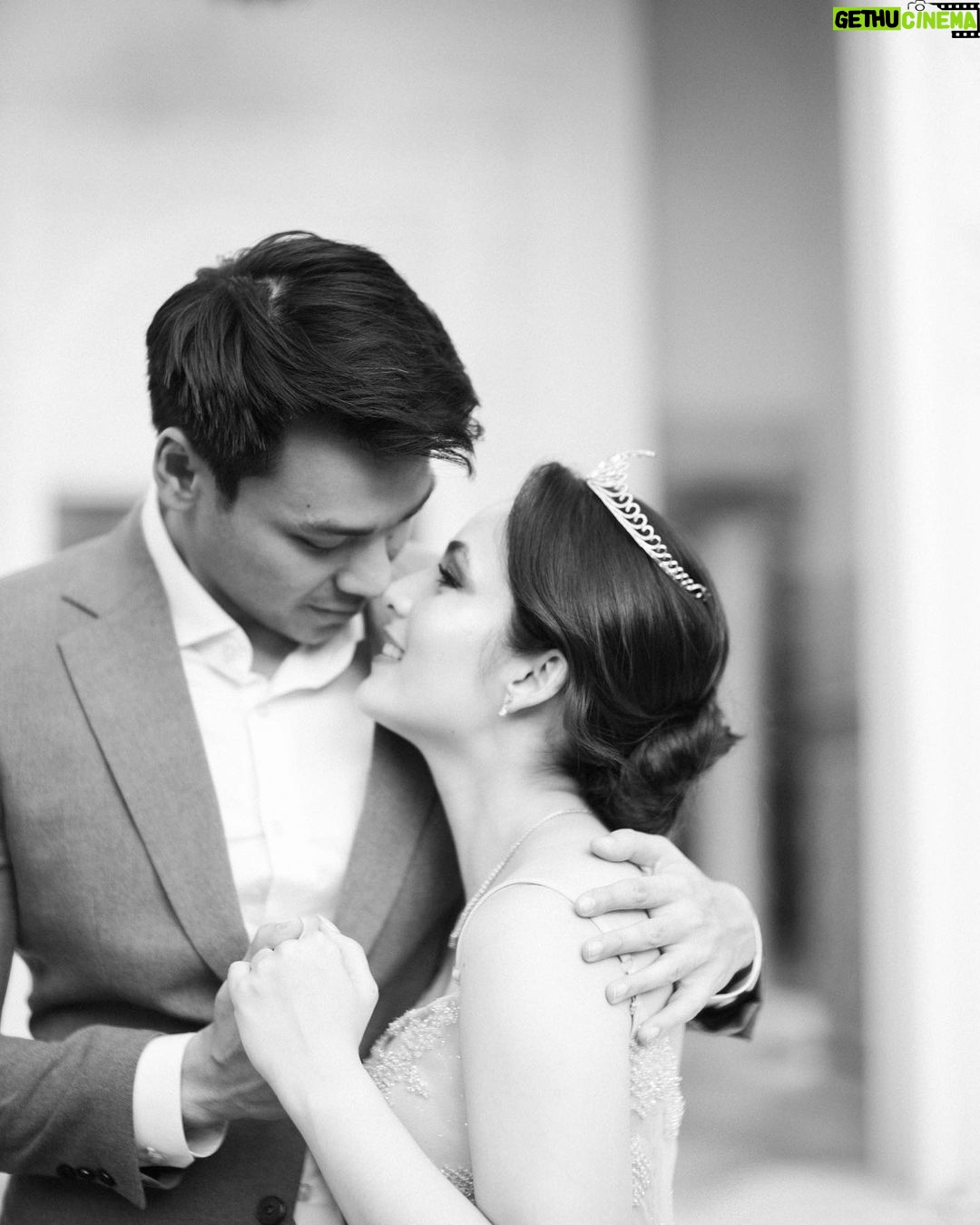 Chelsea Islan - 92.3K Likes - 1 year together, forever to go. Feels like yesterday. Cherishing every moments with you. Truly blessed and grateful #SeaTonsofLove 🤍