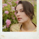 Chelsea Islan Instagram - On this blissful day, wishing you all Eternal Blessings 💗🍃💫