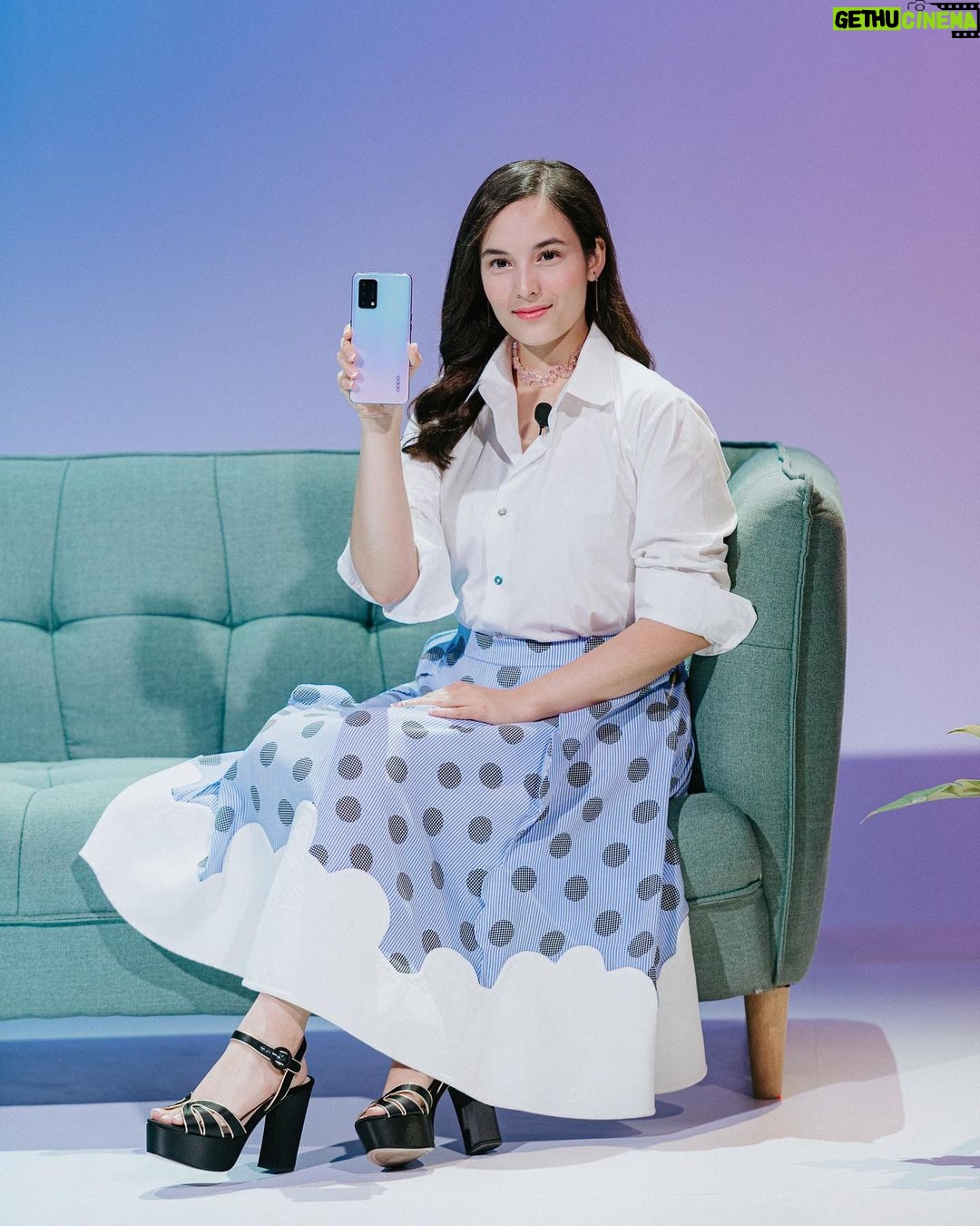 Chelsea Islan Instagram - OPPO A95 Launching Event 🤍 Outfit by @wilsenwillimofficial GLAM TEAM: Stylist: @imeldaimew Assistant Stylist: @untungadaaji MUA: @ryanogilvy Assistant MUA: @jimmi.panai Hairdo Slide 1: @yezhadjohair Hairdo Slide 2: @picaleva