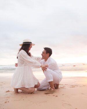 Chelsea Islan Instagram - 24/10/2021. He said: “We’ve been dating for a thousand days”; and on that special day he proposed to me. I trust God’s plan and God’s timing. I am beyond blessed and grateful. Thank you God for sending me an other half, a soulmate and an everlasting life partner. God is Good. Thankful for every step and every journey in my life. God bless us all. I love you my one and only @robclintonkardinal 🤍