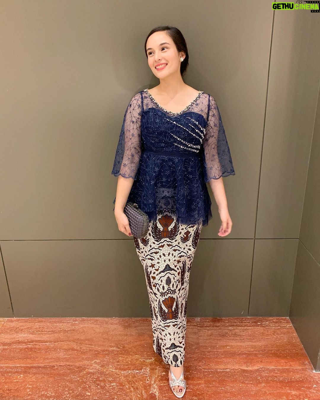 Chelsea Islan - 236.1K Likes - Selamat Hari Batik Nasional! 🤍