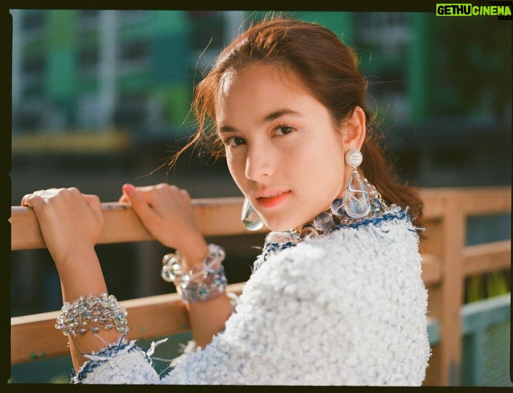 Chelsea Islan Instagram - Once you make a decision, the Universe conspires to make it happen. Trust the Universe. Trust and Believe and have Faith 💫