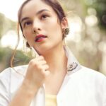 Chelsea Islan Instagram - I am honored to be featured as one of the dreamers collaborating with @onefinesky in celebrating Kartini’s Day in April and Women Power. Collaborating with @aidanandice and @rahasiagadis, I am so excited to announce and launch our new short sleeves! With this, we also have the Men / Unisex collection as well. Stay tuned to see the new collections! To Order and Contribute, WA to this number: +628111929109. The first 50 pieces of this collection will come with our blue and white stripes mask! Don’t miss it! #OneFineSky 💙☁️