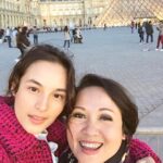Chelsea Islan Instagram - Happy Mother’s Day! 💕 Raw and Unfiltered. By looking at this picture, I can sense the joy, love and beautiful energy shared during this moment. I love you Mom. ✨✨✨