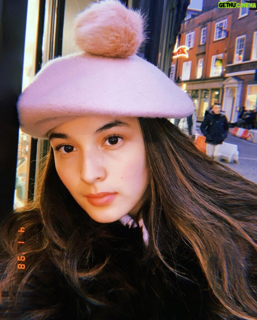 Chelsea Islan Instagram - Nostalgic Vibes, Could you guess where and when was this? 💫