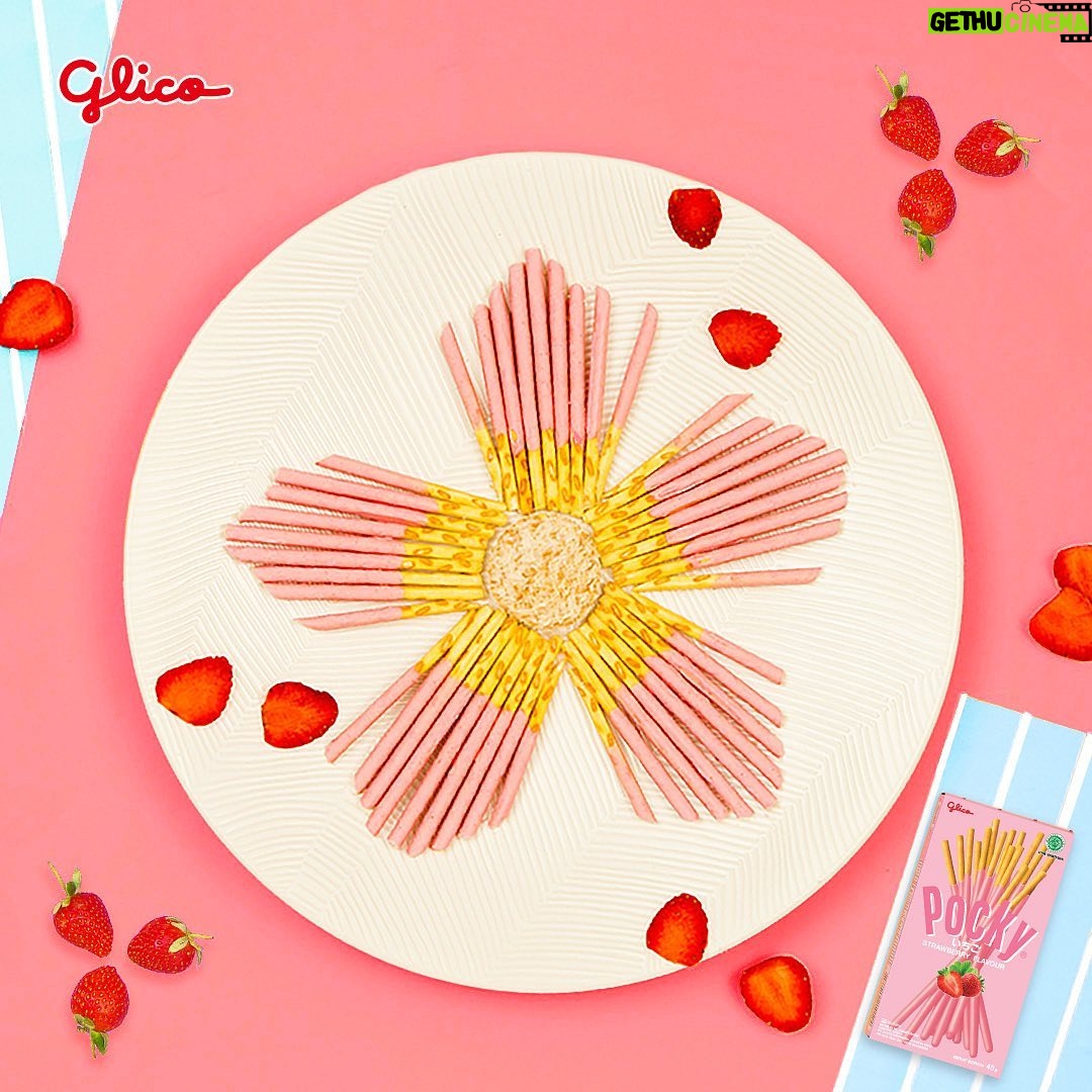 Chelsea Islan Instagram - Akhirnya giliranku buat cobain yang #BaruDariPocky, aku suka banget Pocky Colorful dari @pockyid! Menurutku rasanya unik. Perpaduan cream rasa lemon dan butiran gula warna warni di stik nya pas banget, and it’s so colorful kamu bisa dapetin Pocky colorful limited edition ini di @alfamart deket rumahmu sekarang! #PockyWarnaiMomenmu Buat kamu yang lagi di rumah aja, langsung check di slide 2 karena ada banyak hadiah buat kamu dari @pockyid, caranya gampang banget kok! Kamu cukup bikin kreasi Pocky Puzzle dari stick Pocky Colorful (lihat di slide 3 ya), untuk info lebih lanjut kunjungi @pockyid, semoga berhasil semuanya! 💖