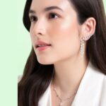 Chelsea Islan Instagram - Sol et Terre adalah bentuk komitmenku untuk Menjaga Bumi & Lingkungan Melalui Industri Perhiasan Lab Grown Diamond. Berangkat dari keresahanku mengenai industri perhiasan berlian dalam pembuatannya di tambang alam. Bagaimana itu merusak lingkungan, bagaimana itu dilakukan melalui eksploitasi pekerjanya secara tidak beretika. Aku dan @veronicapranata akhirnya memutuskan untuk bersama mengambil langkah lebih beretika dan ramah lingkungan dalam industri perhiasan berlian melalui Lab Grown Diamond. Rilis perdana di Bridestory Market ICE BSD, dan aku mengundang kalian semua untuk datang dan menjadi bagian dari kawan bumi! 🌏🌱✨ #SolEtTerre #SparkleWithPurpose #SustainableLuxury #Bridestory