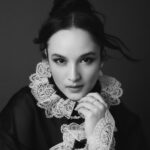 Chelsea Islan Instagram - On the Cover of @highendmagazine for February 2024 Issue 🖤🖤🖤 Photo @febiramdhan Styling @mangarajanegoro Text and Interview @dewianggriani.s Makeup @bubahalfian Hairdo @arsyndlaura from @puspitamarthaid Wardrobe @biyanofficial @boyfsembiring Jewelry @sol.et.terre Editor in Chief @lysiajessica #SenimanMudaBerkarya