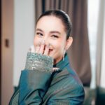 Chelsea Islan Instagram - Suci slaying in Holographic Coat from @moral_____ofthestory for Media & Press Junket of TIRA 🔮✨ Custom Jewelry by: @sol.et.terre Custom Nails by: @capriques Styled by: @imeldaimew Photographed by: @agrasuseno @snap.nuel #TIRA #Bumilangit #SenimanMudaBerkarya #JagadSinemaBumilangit